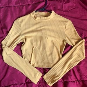 Cropped Mustard Yellow Long Sleeve Top🖤